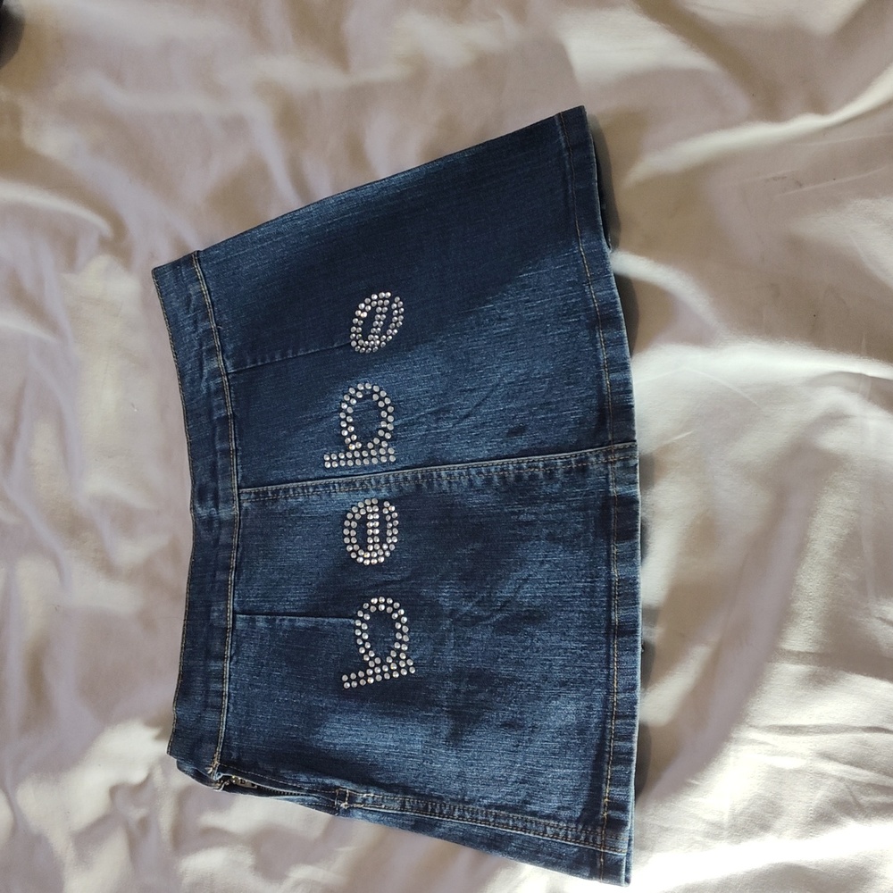 Skirt size small bebe